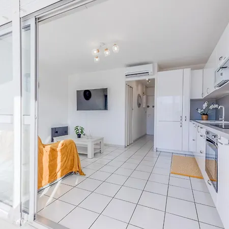 Apartment Grand Bleu By Interhome